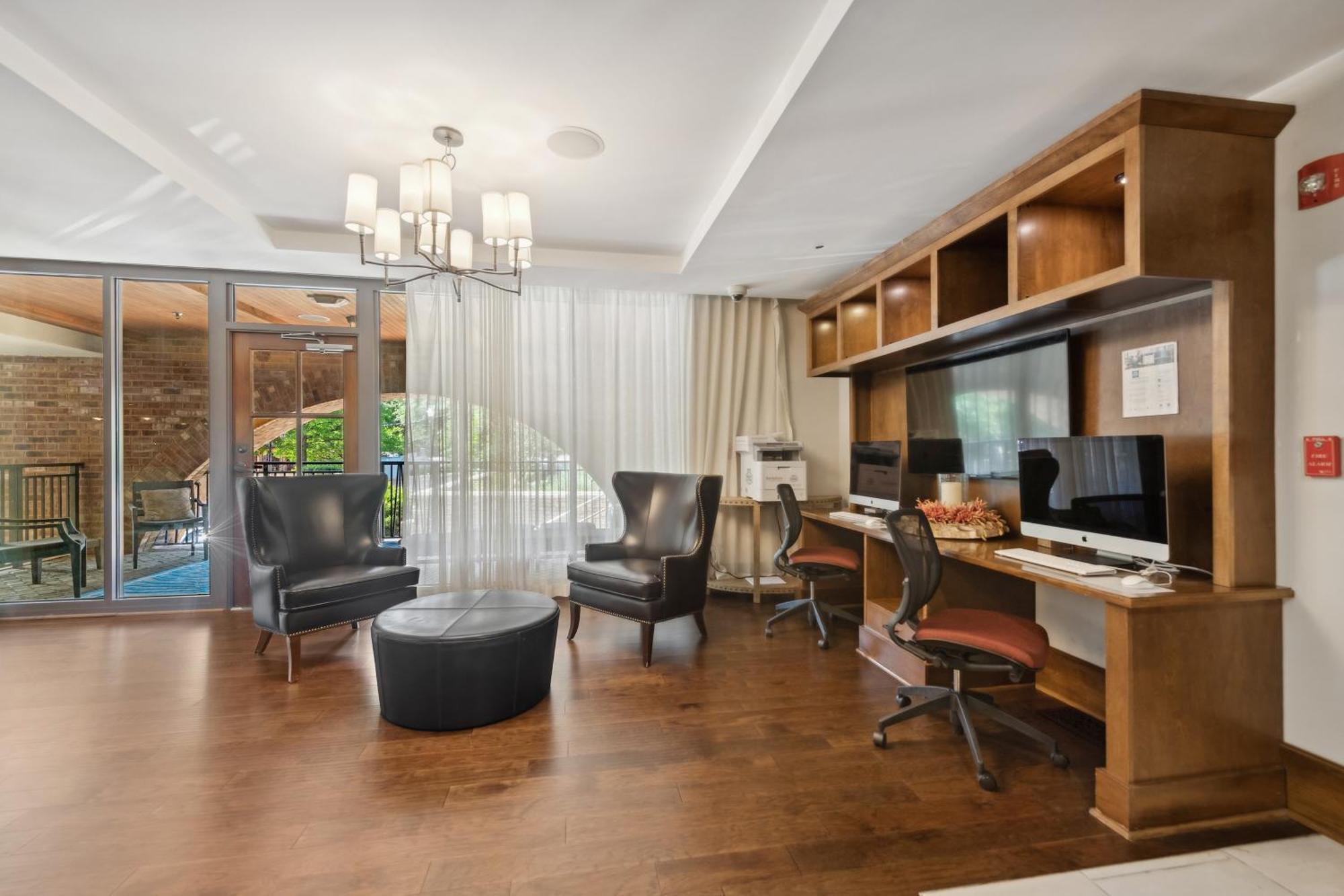 Kasa At Berkshire Village District Raleigh