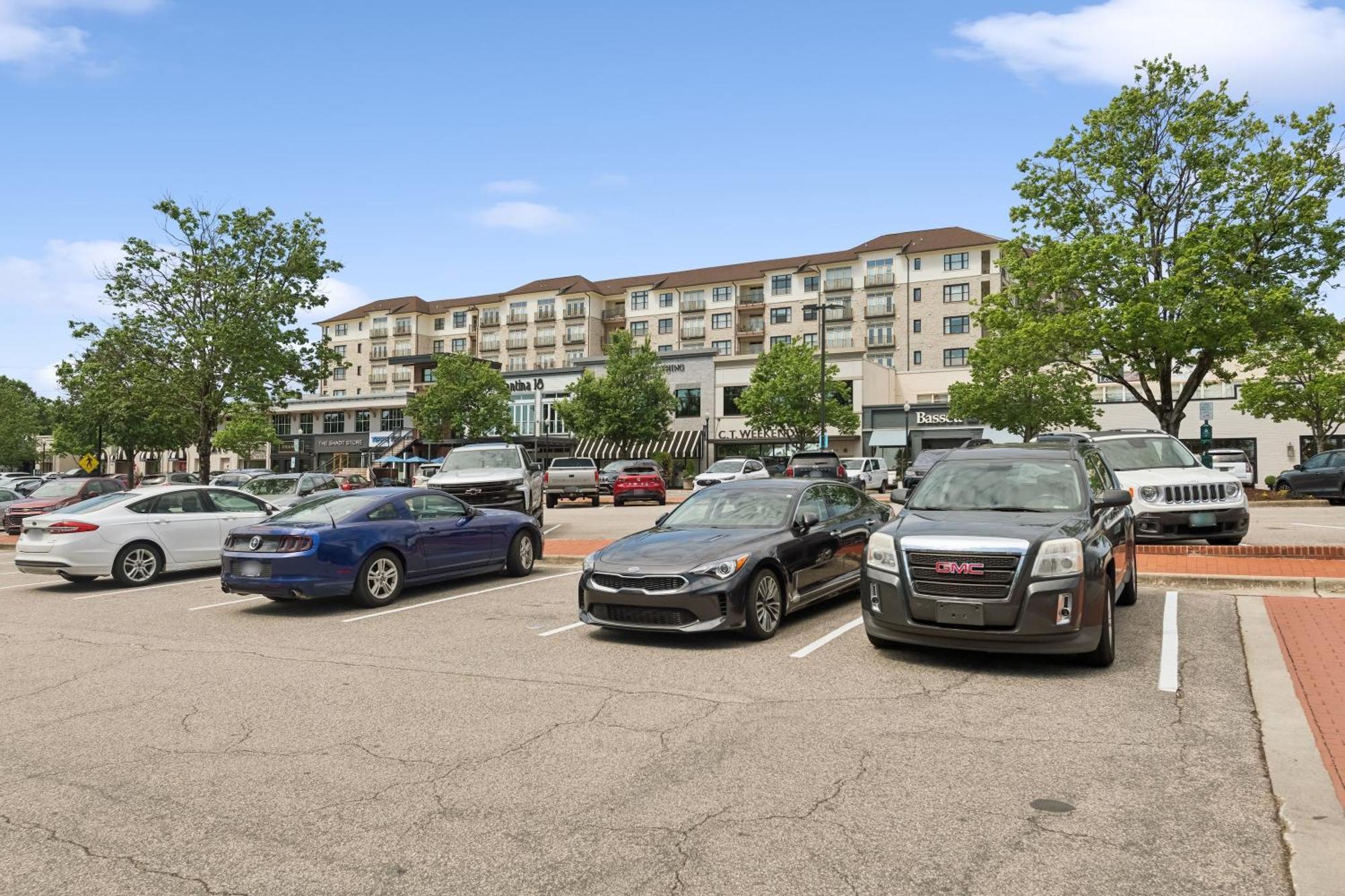 Kasa At Berkshire Village District Raleigh