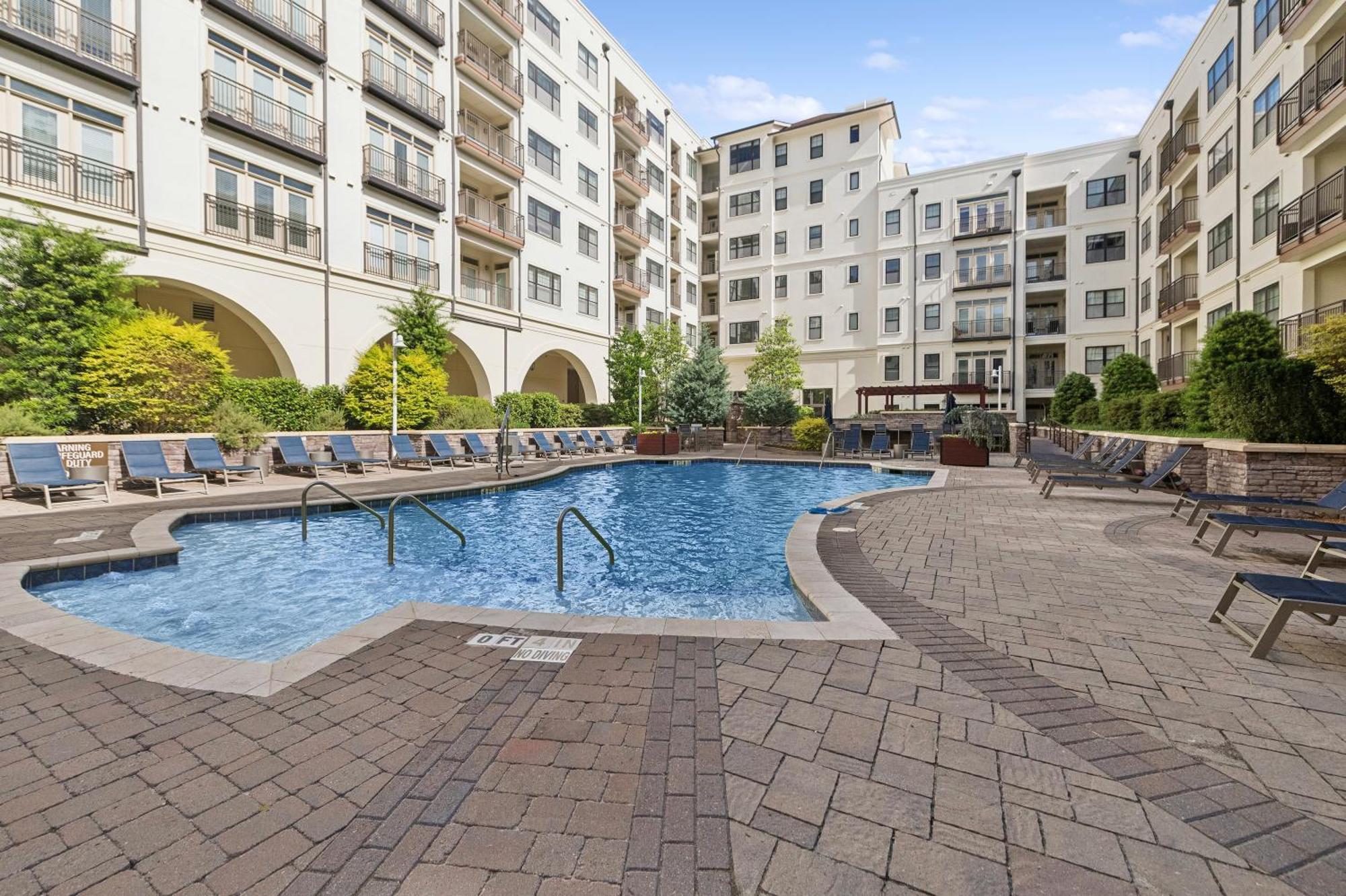 Kasa At Berkshire Village District Raleigh